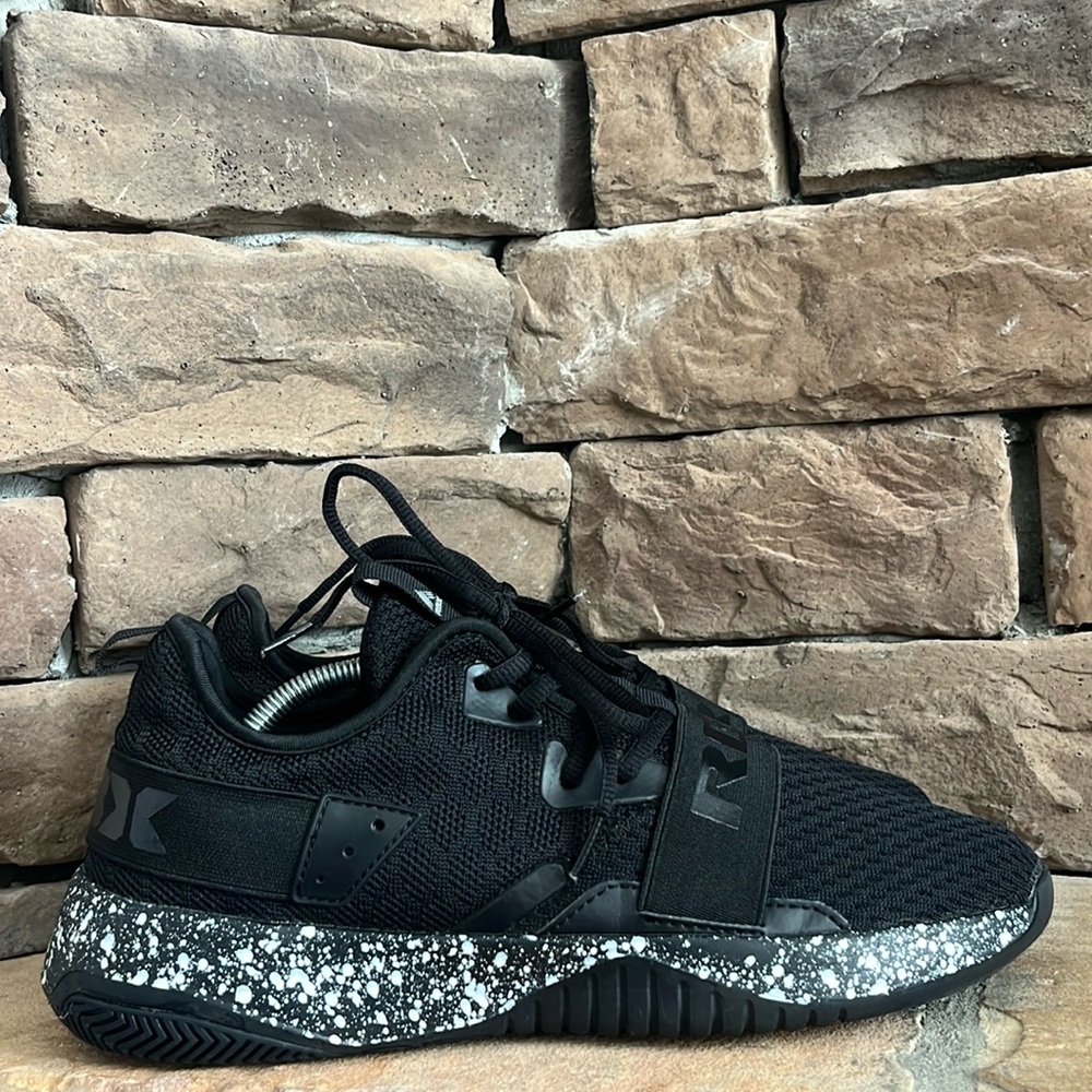 Reebok Wreck4 Low Top Black Sneaker‎ / SZ 11